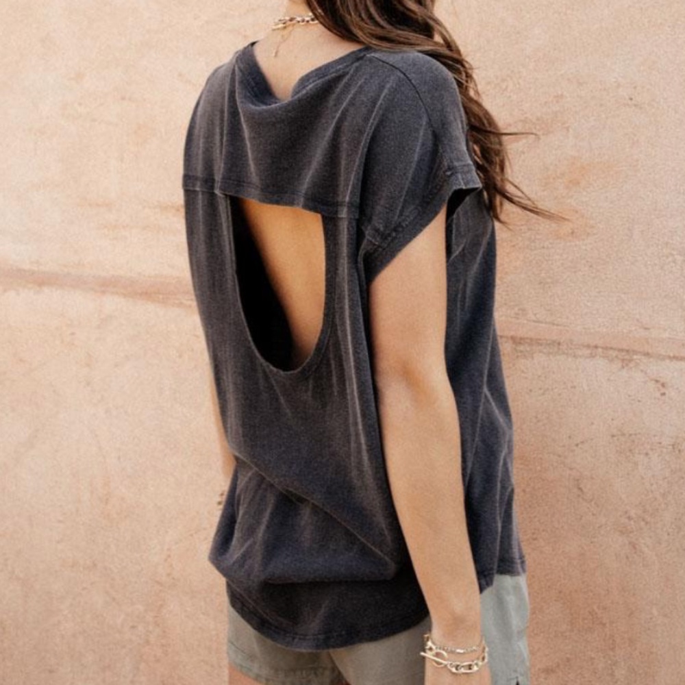 böhme Kat Black Tee